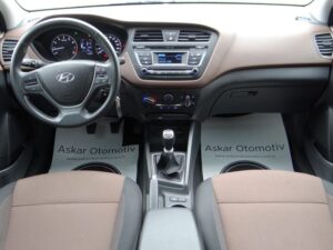 Hyundai i20 2nd Gen Facelift Interior (facelift)