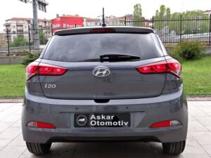 Hyundai i20 2nd Gen Facelift back face